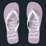 Bride Typography Paars Wedding Teenslippers<br><div class="desc">Onze bruidde teenslippers zijn perfect voor de bruid.</div>