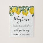 Bridesmaid of Maid of Honor proposal Legpuzzel<br><div class="desc">Verrassend je beste vriend! Vraag haar om je bruidsmeisje te zijn,  of je dienstmeisje met deze prachtige puzzel. Een geweldig cadeauidee dat ook een mooi keepasje is. Het bevat prachtige gele citroenen voor een trendy stijl.</div>