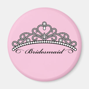 Bridesmaid Tiara Magnet (roze achtergrond)