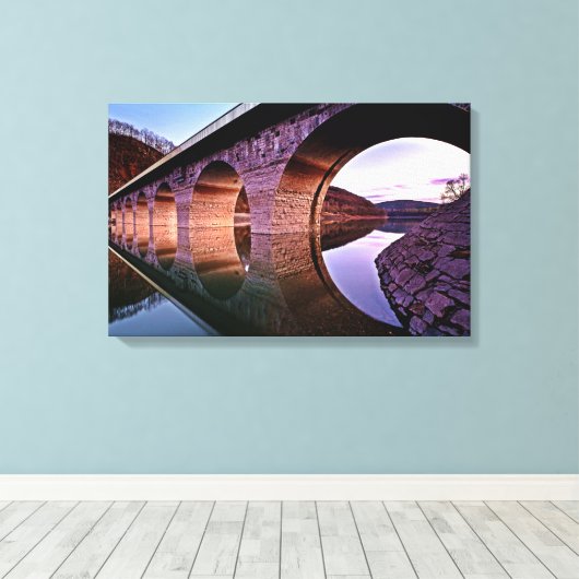 Bridge Arches Sunset Stretched Canvas afdrukken (Insitu (Houten vloer))