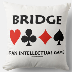 Bridge is een Intellectueel spel met vier Kaarten Kussen