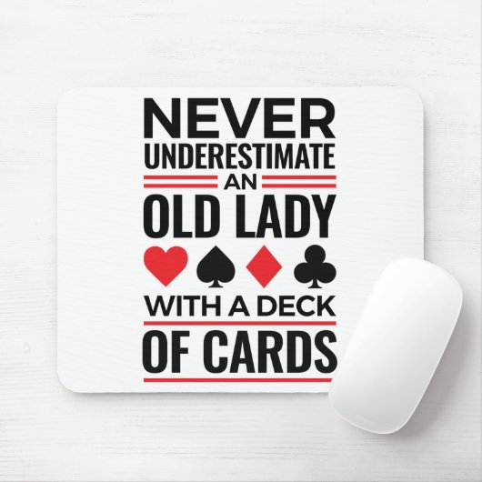 Bridge Player onderschat nooit oude Lady-kaarten Muismat (Met muis)