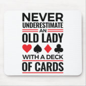 Bridge Player onderschat nooit oude Lady-kaarten Muismat (Voorkant)