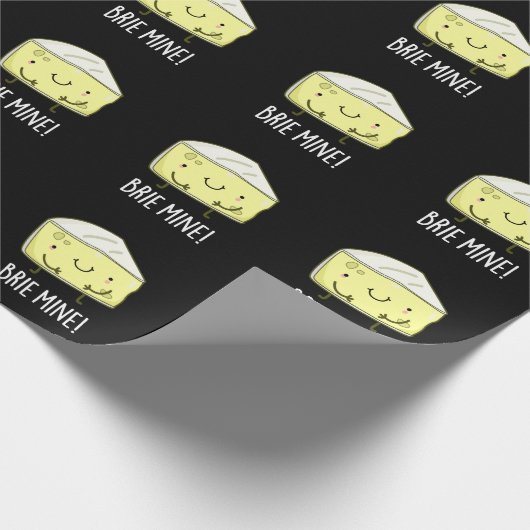 Brie Mine Funny Cheese Pun Dark BG Cadeaupapier (Hoek)