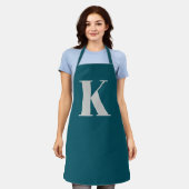 Brief initiaal | Blauwgroen monogram Modern Stijlv Schort (Gedragen)
