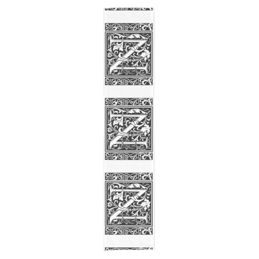 Brief N Middeleeuws Monogram Art Nouveau Korte Tafelloper (Voorkant)