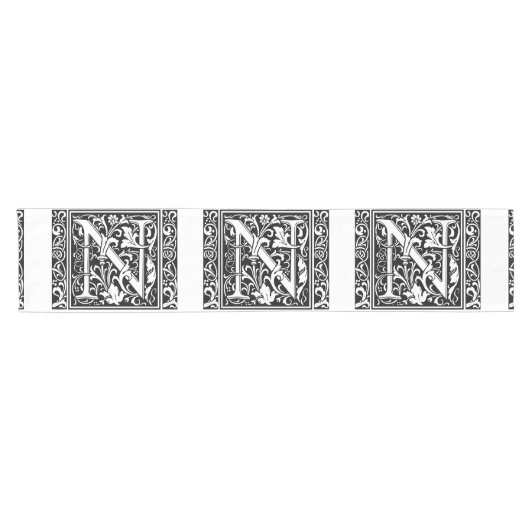 Brief N Middeleeuws Monogram Art Nouveau Korte Tafelloper (Horizontaal)