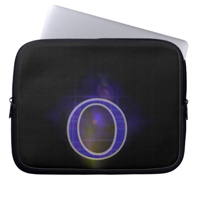 Brief O Laptop Sleeve (Voorkant)