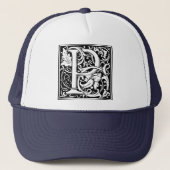 Brief P Middeleeuws Monogram Art Nouveau Trucker Pet (Voorkant)