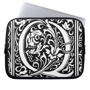 Brief Q Middeleeuws Monogram Art Nouveau Laptop Sleeve