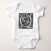 Brief Q Middeleeuws Monogram Art Nouveau Romper (Voorkant)