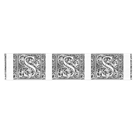 Brief S Middeleeuws Monogram Art Nouveau Korte Tafelloper (Horizontaal)