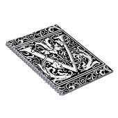 Brief V Middeleeuws Monogram Art Nouveau Notitieboek (Rechterzijde)