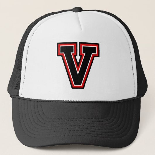 Brief "V" monogram Trucker Hat Trucker Pet (Voorkant)