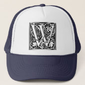Brief W Middeleeuws Monogram Art Nouveau Trucker Pet (Voorkant)