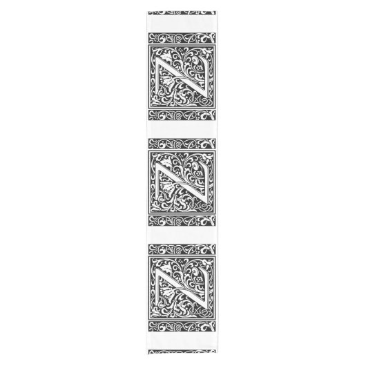 Brief Z Middeleeuws Monogram Art Nouveau Korte Tafelloper (Voorkant)