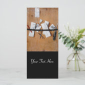 BRIEFHOUDER IN HOUT MONOGRAM zwart wit (Staand voorkant)