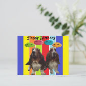 Briefkaart Baby Happy Birthday Basset Hounds Rainb (Staand voorkant)