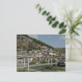 Briefkaart Berat-brug, Albanië (Staand voorkant)