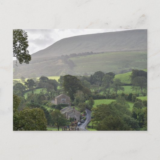 Briefkaart Downham Village and Pendle Hill (Voorkant)