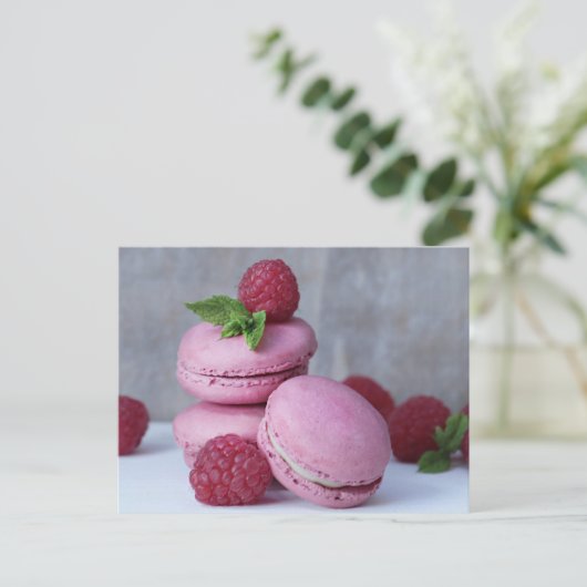 Briefkaart Frambozen Macarons (Staand voorkant)