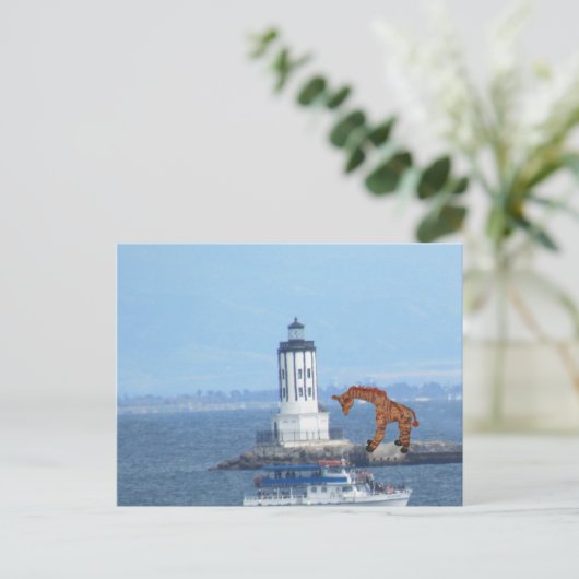 Briefkaart - Giraffe bij LA Harbour Light (Staand voorkant)