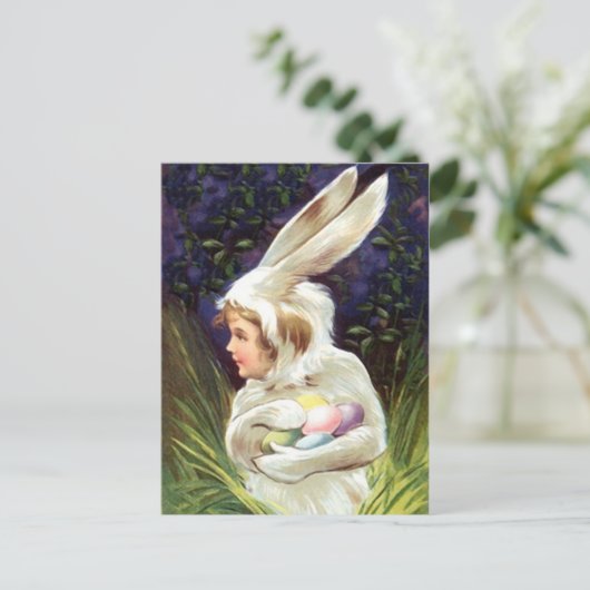 Briefkaart  Happy Easter! Bunny Suit Hide Egg (Staand voorkant)