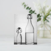 Briefkaart met troebele waterflessen (Staand voorkant)