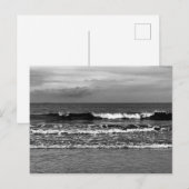 Briefkaart met zwarte en witte foto van de oceaan (Voorkant / Achterkant)