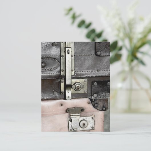 Briefkaart Oude koffers (Staand voorkant)