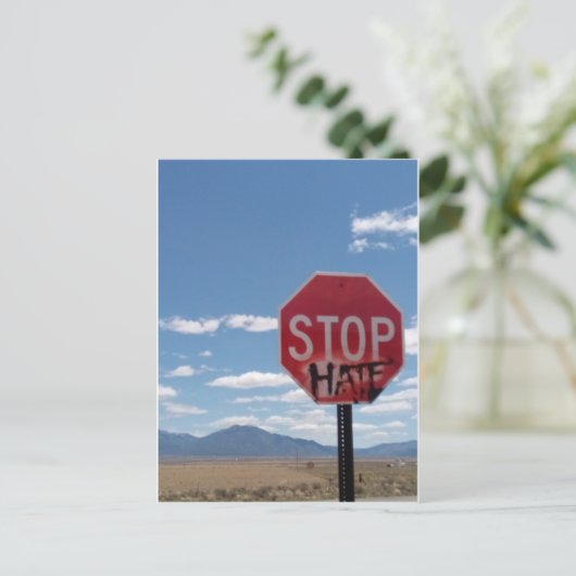 Briefkaart stoppen met haten (Staand voorkant)