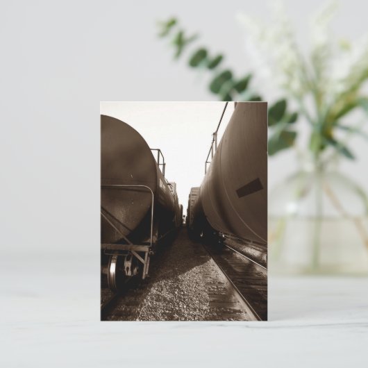 Briefkaart ~ TREIN YARD the LANG HALLWAY CARS (Staand voorkant)