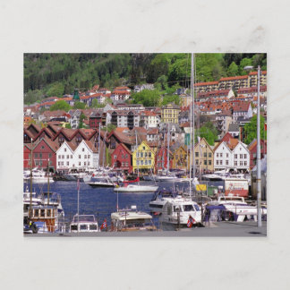 Briefkaart van de bergachtige Marina