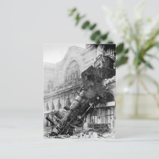 briefkaart van een treinwrak (Staand voorkant)