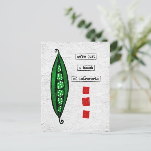 Briefkaart van erwten - Funny Vegetable - Introver (Staand voorkant)