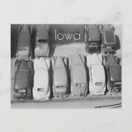 Briefkaart van geparkeerde auto's