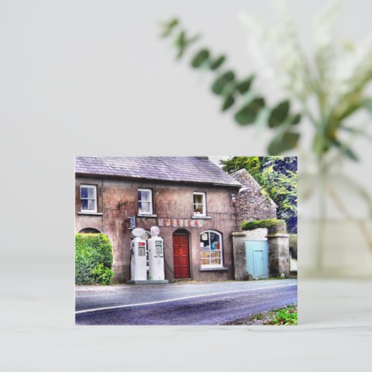 Briefkaart van het oude Ierse benzinestation (Staand voorkant)