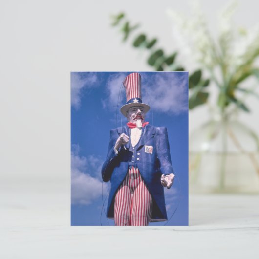  Briefkaart van oom Sam Statue (Staand voorkant)