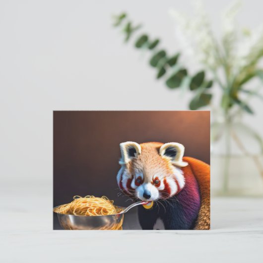 Briefkaart van Red Panda Eating Spaghetti (Staand voorkant)