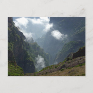 Briefkaart van wolken en bergen