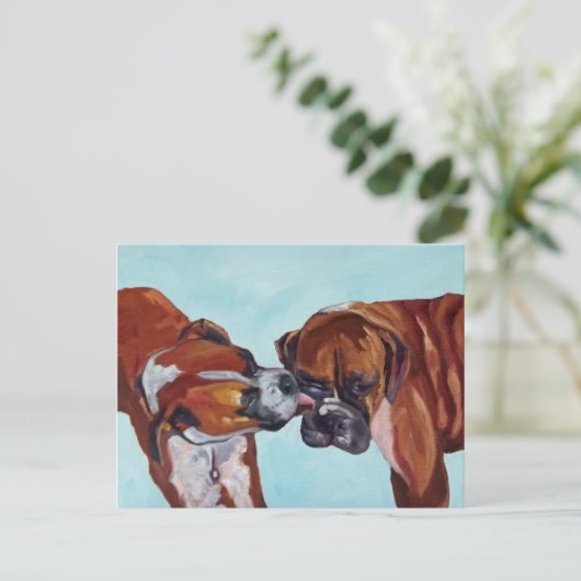 Briefkaart van zoende Boxer Dogs (Staand voorkant)