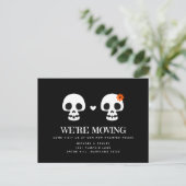 Briefkaart van zoete Skulls Moving Announcement (Staand voorkant)
