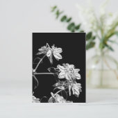 Briefkaart van zwarte en witte bloemen (Staand voorkant)