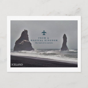 Briefkaart van zwarte pijlers Icelan'd op zee, Vik