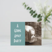 Briefkaart Vintage-opleggercamper weggaat (Staand voorkant)