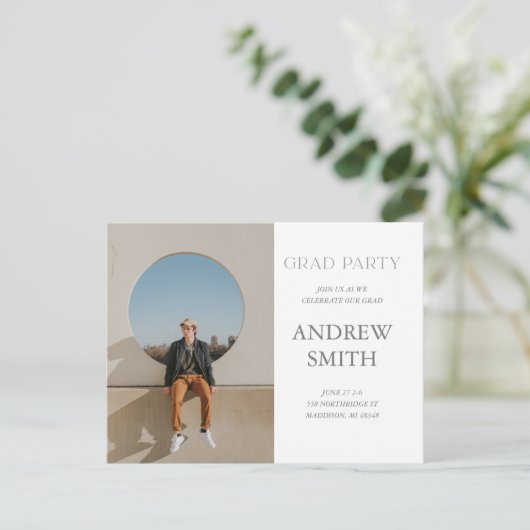 Briefkaart voor de bekendmaking van de moderne Gra (Staand voorkant)