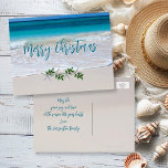 Briefkaart voor Tropische kerstakerij<br><div class="desc">Tropische kerstbegroeting,  betaalbaar briefkaart. Pas alle tekst aan met de oceaan en het strand zand als achtergrond afbeelding. Bespaar geld met dit type kaart.</div>