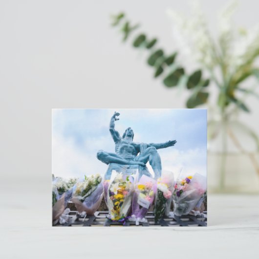 Briefkaart vredespark Nagasaki (Staand voorkant)