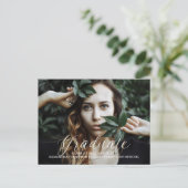 Briefkaart White Delicate Script Photo Afstuderen (Staand voorkant)