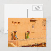 Briefkaart Women in Sari Clothing, India (Voorkant / Achterkant)